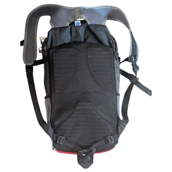 Osprey Daylite Hydration Backpack, Red & Black - Picture 5 of 5